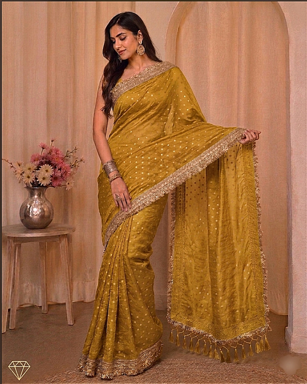 Zariya Banarasi Tissue Silk Saree